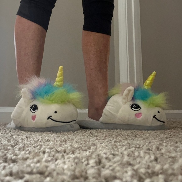 UNICORN Plush Slippers Rainbow Puffy Novelty Smiling Comfy Cozy Cute 7 8 White - Picture 13 of 15
